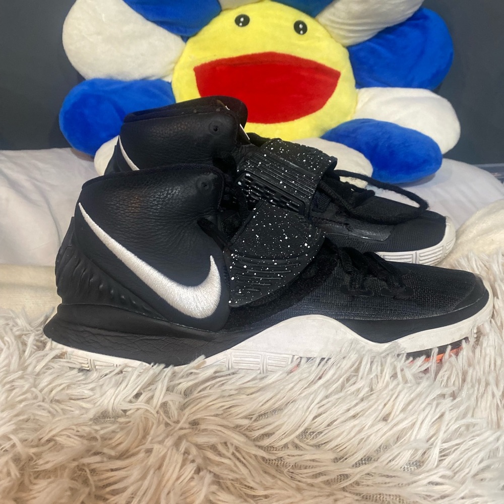 Kyrie Basketball Shoes